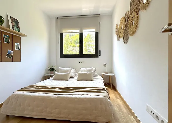 Apartment With Pool In Quiet Area