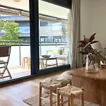 Apartmán Lets Holidays With Pool In Quiet Area