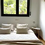 Apartmán Lets Holidays With Pool In Quiet Area *
