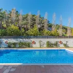 Apartmán Lets Holidays With Pool In Quiet Area