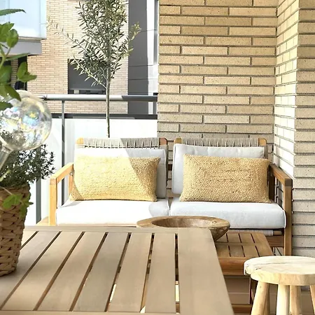 With Pool In Quiet Area Apartament